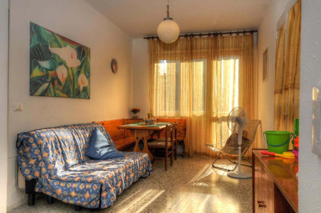 Condominio Res. Palace Бибионе Экстерьер фото